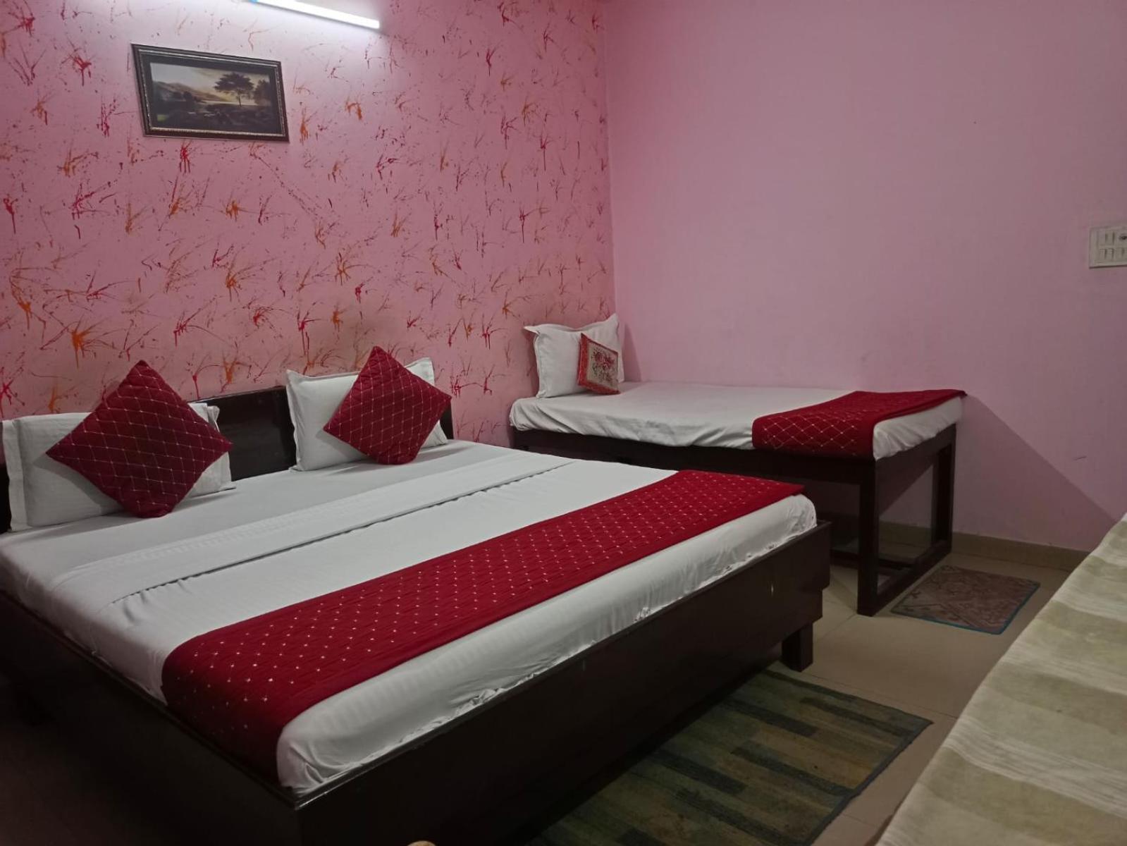 Airport Hotel Pariksheet Inn นิวเดลี ภายนอก รูปภาพ