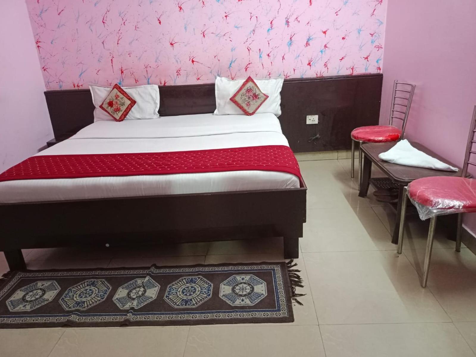 Airport Hotel Pariksheet Inn นิวเดลี ภายนอก รูปภาพ
