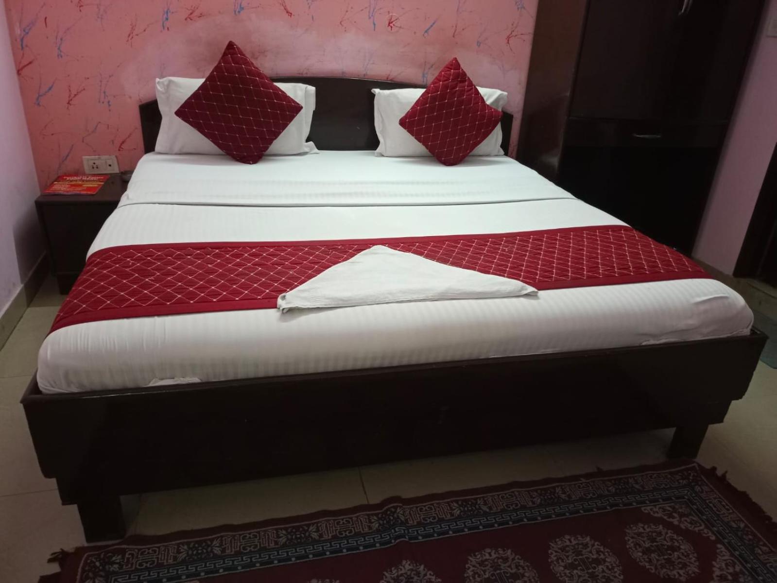 Airport Hotel Pariksheet Inn นิวเดลี ภายนอก รูปภาพ