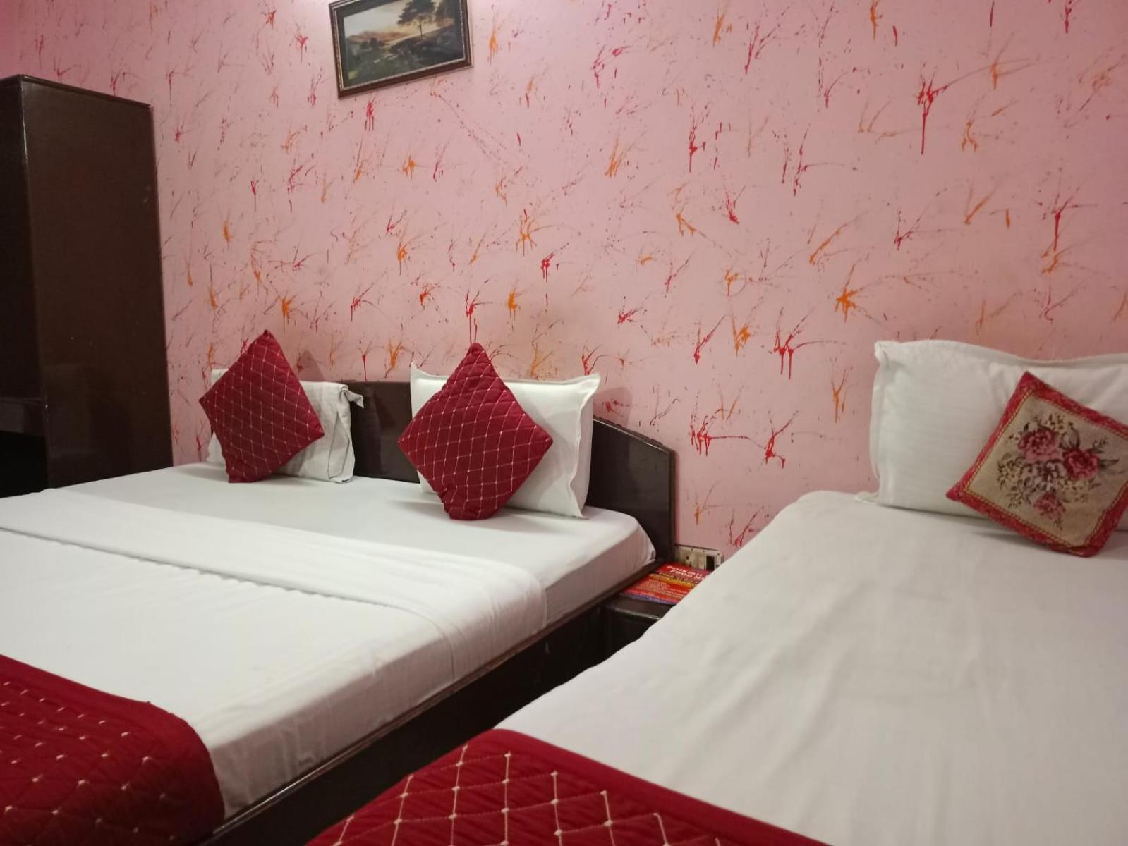 Airport Hotel Pariksheet Inn นิวเดลี ภายนอก รูปภาพ