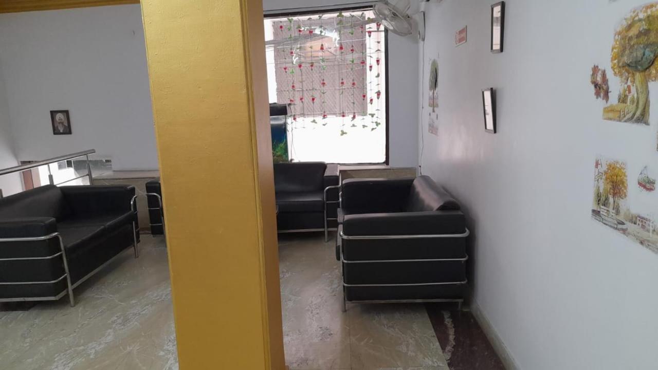 Airport Hotel Pariksheet Inn นิวเดลี ภายนอก รูปภาพ