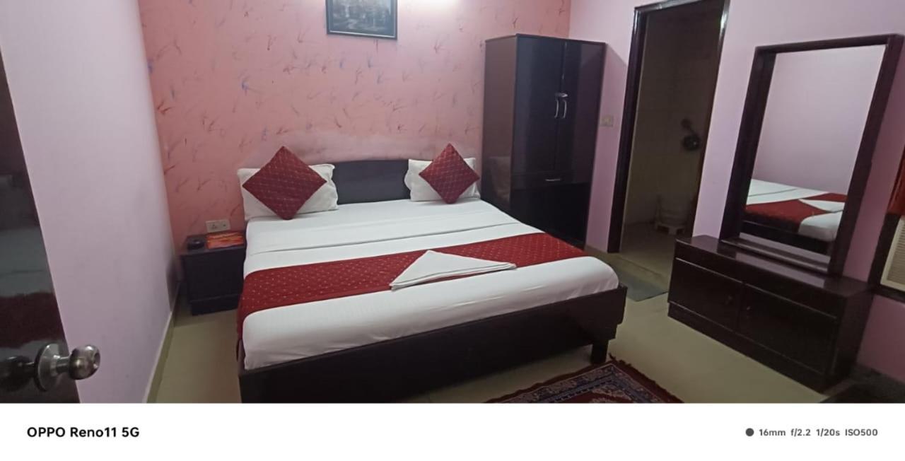 Airport Hotel Pariksheet Inn นิวเดลี ภายนอก รูปภาพ